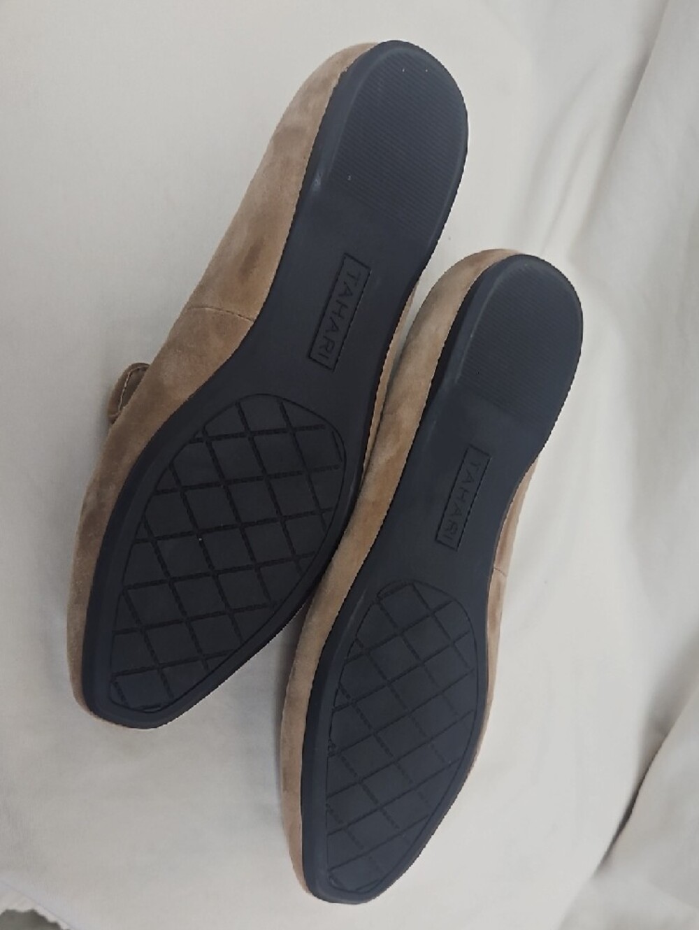 Tahari Stacey Women's Shoe in Tan - Picture 4 of 10